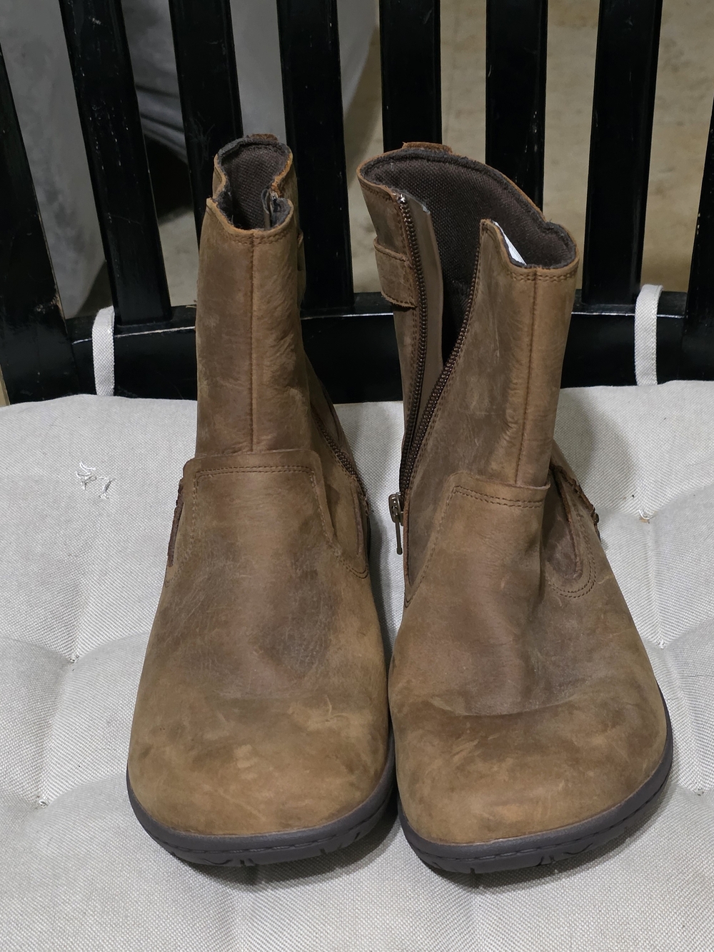 Merrell Brown Tan Suede Ankle Zip Booties Used Size 8.5
